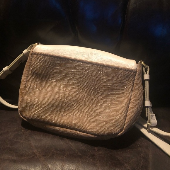 NWOT Fossil Preston Flap Crossbody in Metallic Gold & Cream Summer Travel - Picture 10 of 12